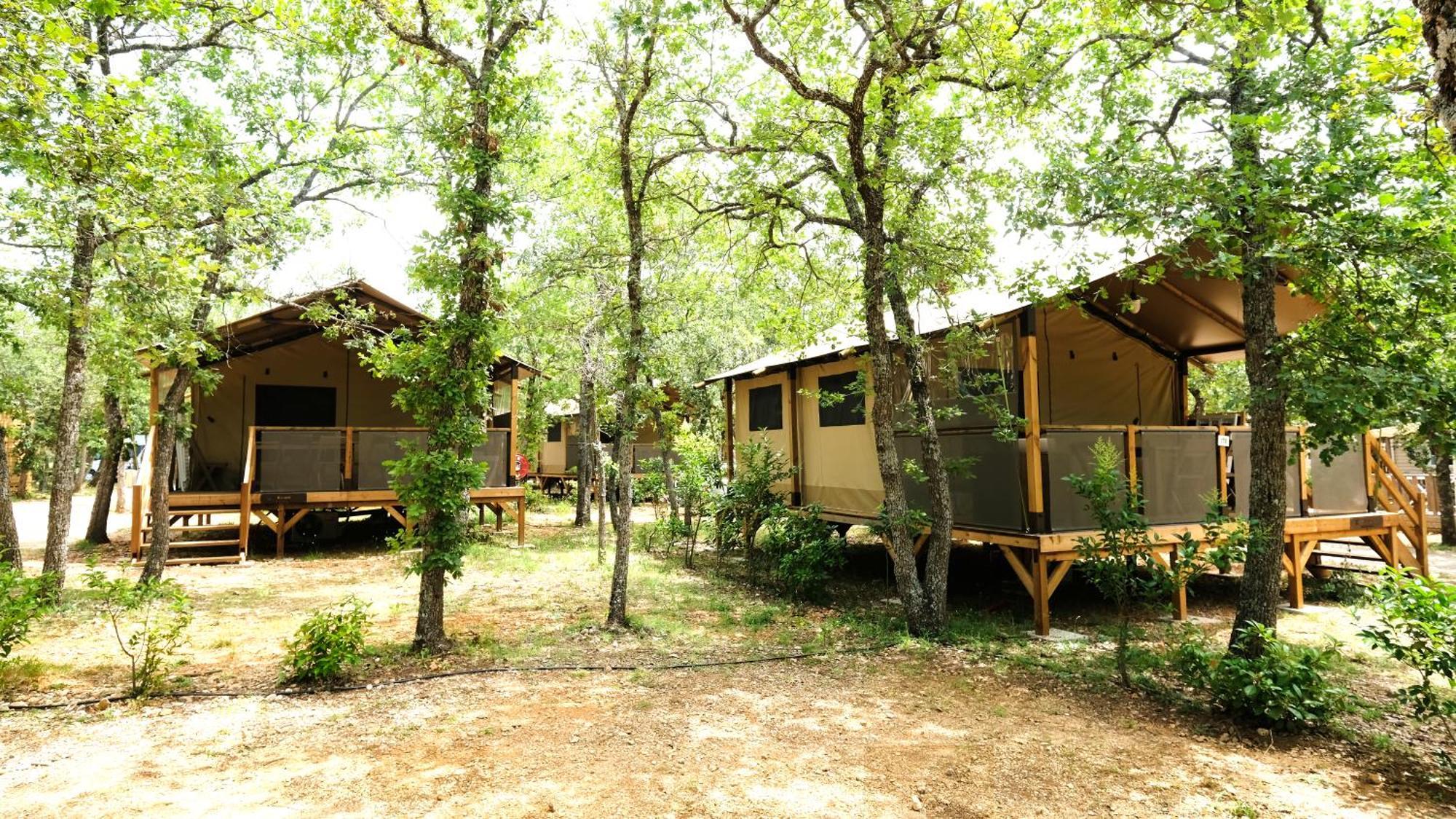 Hotel Domaine Les Chenes Blancs Saint-Saturnin-lès-Apt Exterior foto